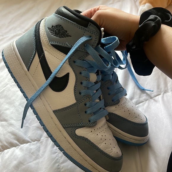 University Blue AJ1s OG- used condition đ - Picture 3 of 5